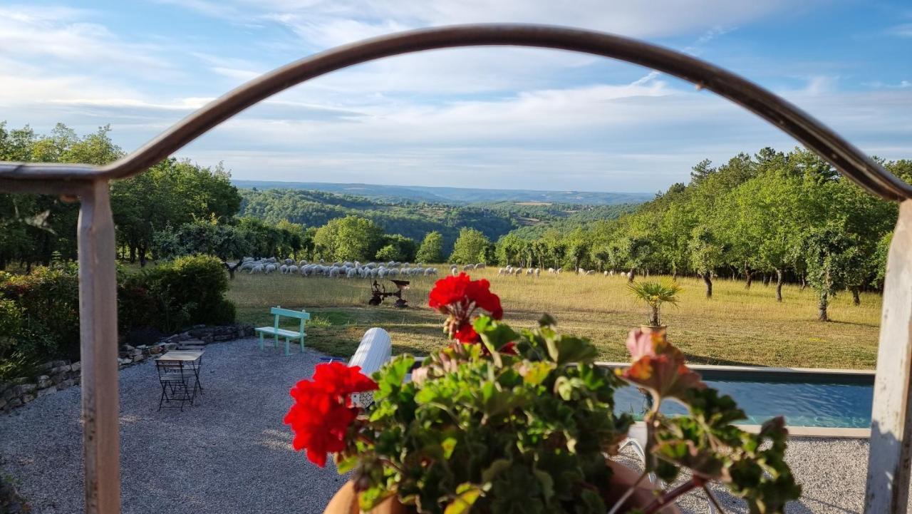 Domaine La Garenne Bed and Breakfast Reilhaguet Eksteriør billede